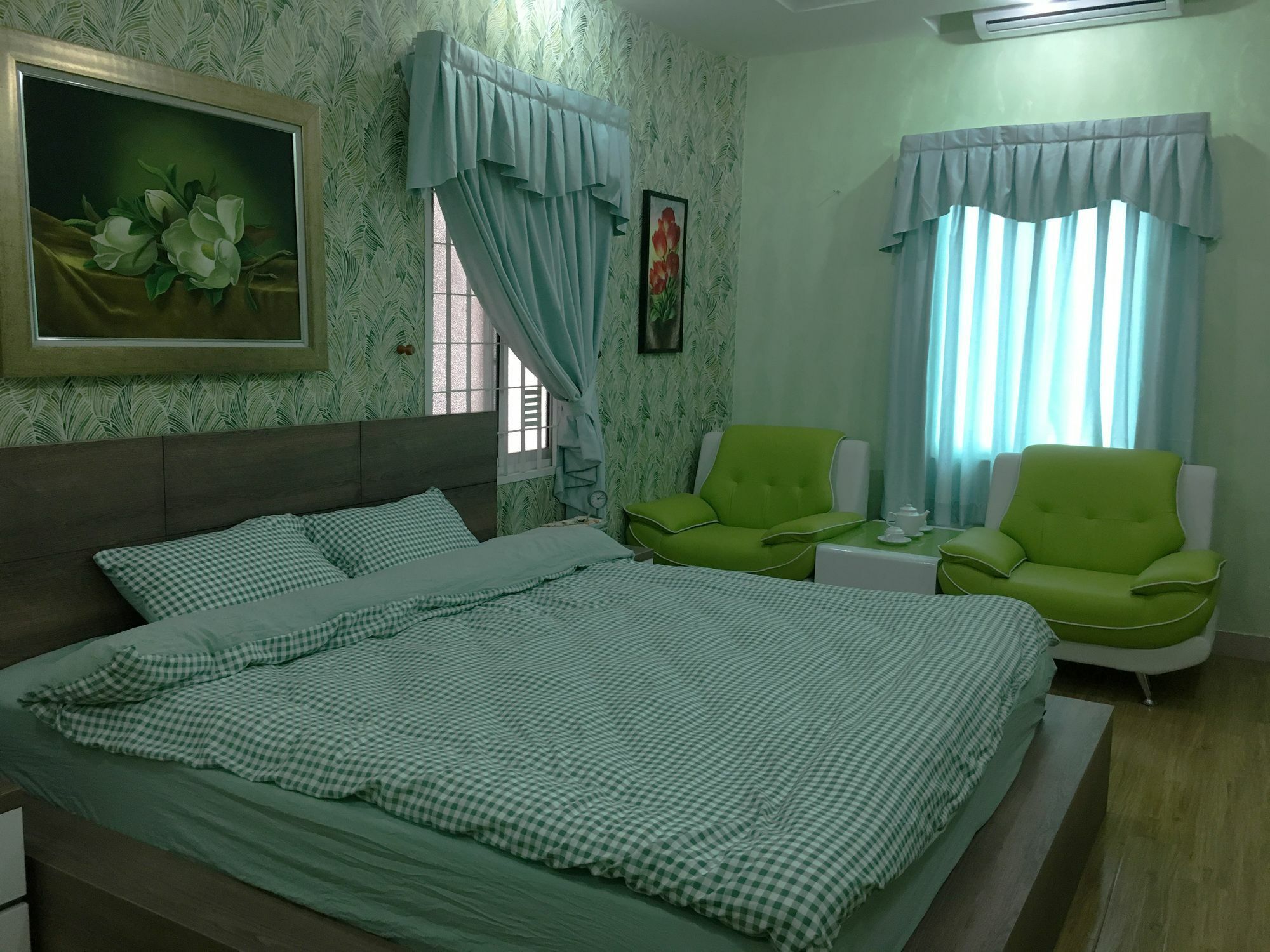 Hotel River View & Ho Chi Minh City