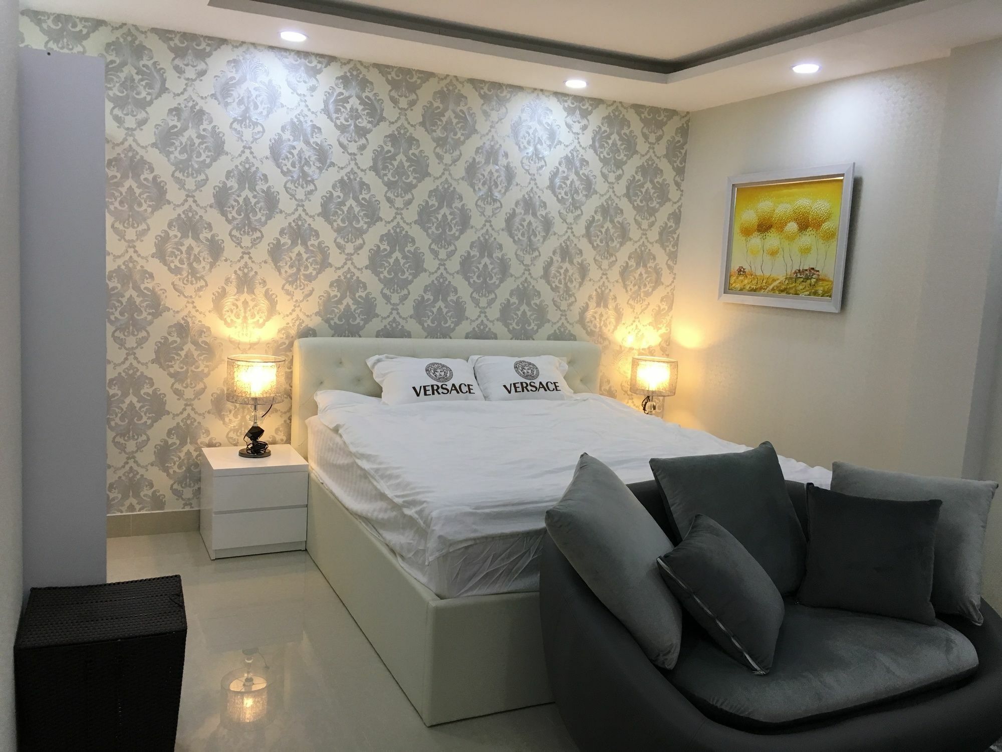Hotel River View & Ho Chi Minh City