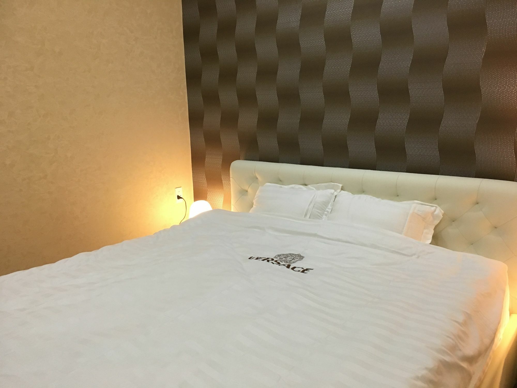 Hotel River View & Ho Chi Minh City